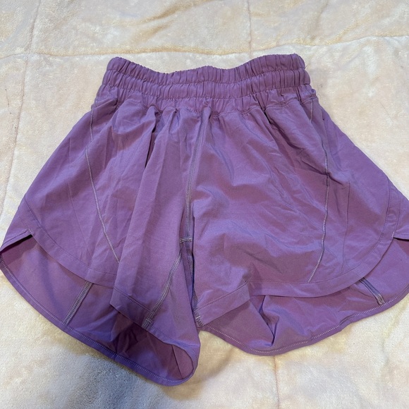 Lulu lemon shorts - Picture 2 of 2